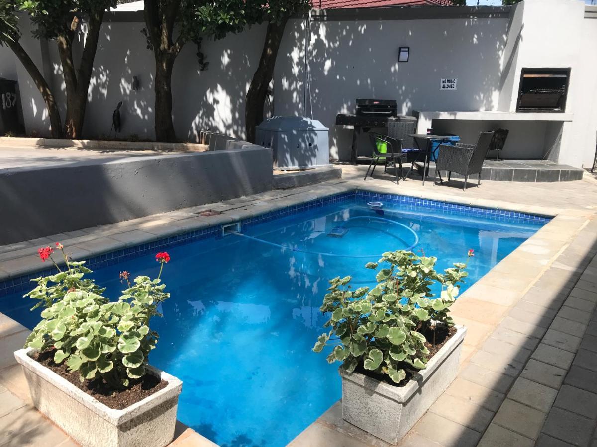 Aluve Guesthouse 요하네스버그 외부 사진